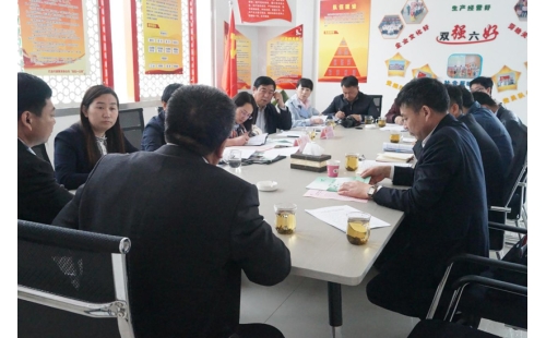 自治區(qū)各級人大代表及各級領(lǐng)導(dǎo)來我司參加人大代表議案會(huì)議