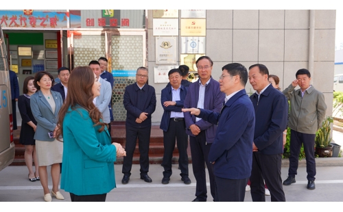 自治區(qū)人大督查團(tuán)深入企業(yè)調(diào)研，政企共商優(yōu)化營(yíng)商環(huán)境